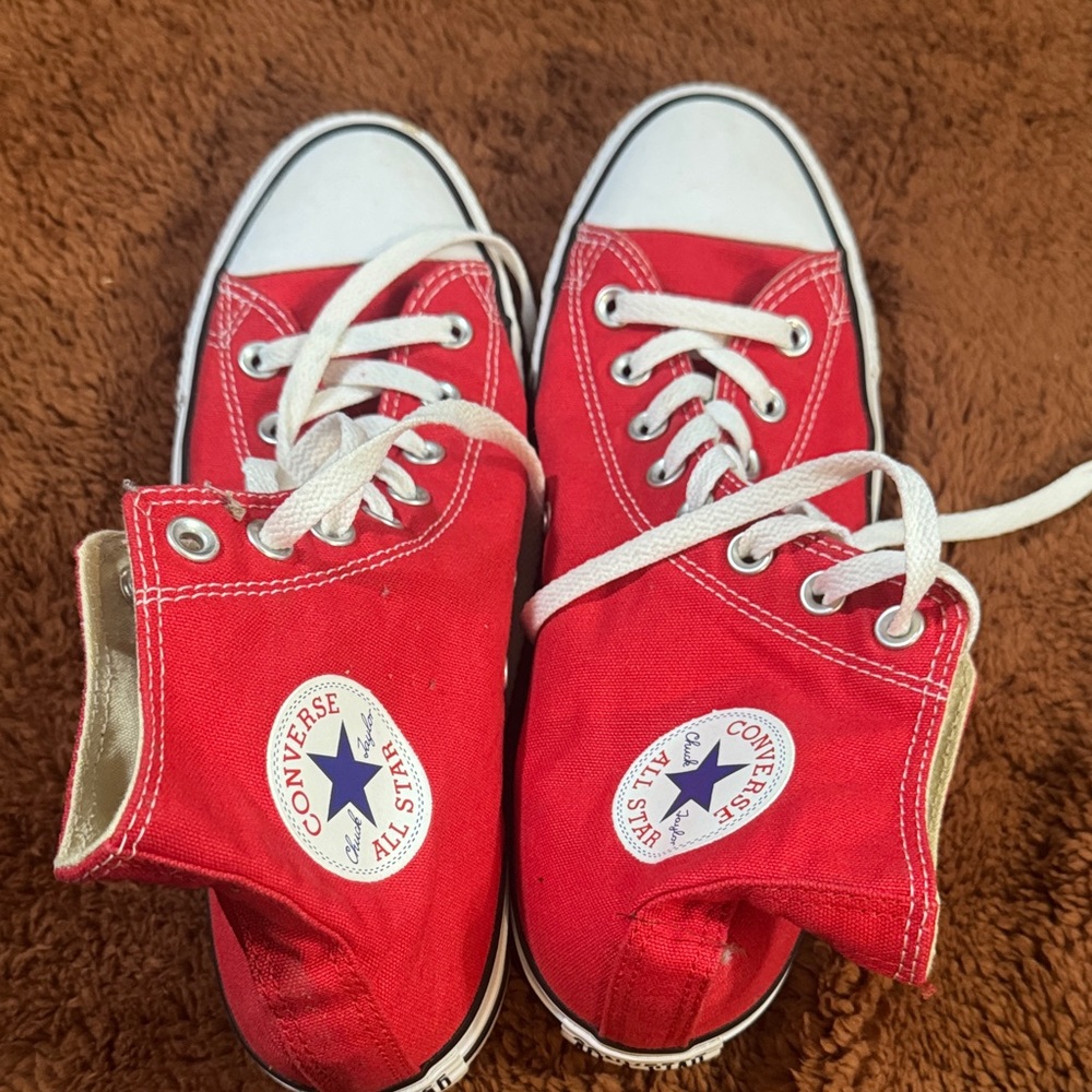 Converse Red Canvas Unisex High Tops- Women’s size 10- Men size 8 - Picture 3 of 4